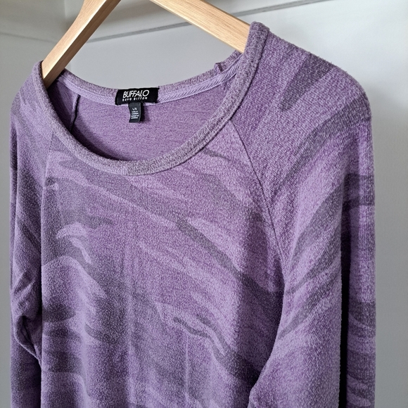 Buffalo D.B | Purple camo light wash crew neck long sleeved sweater - Picture 4 of 9